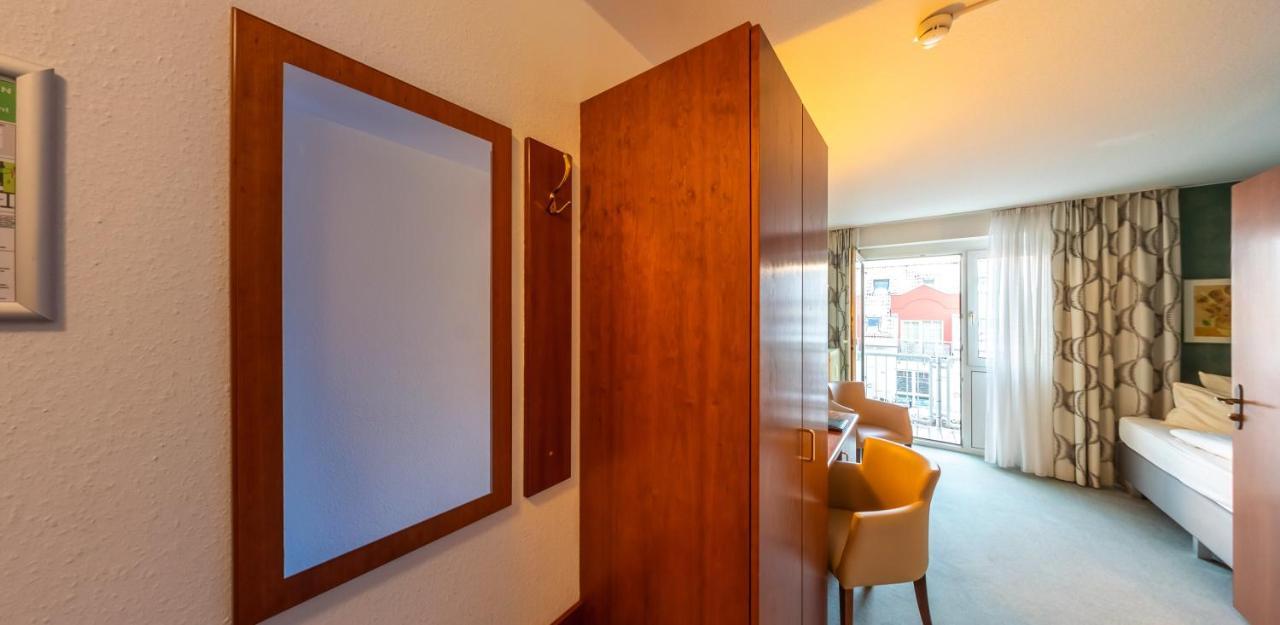 Hotel Loewen Meckenbeuren Dış mekan fotoğraf